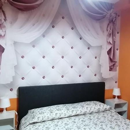 Celine Bed & Breakfast Genoa Bagian luar foto