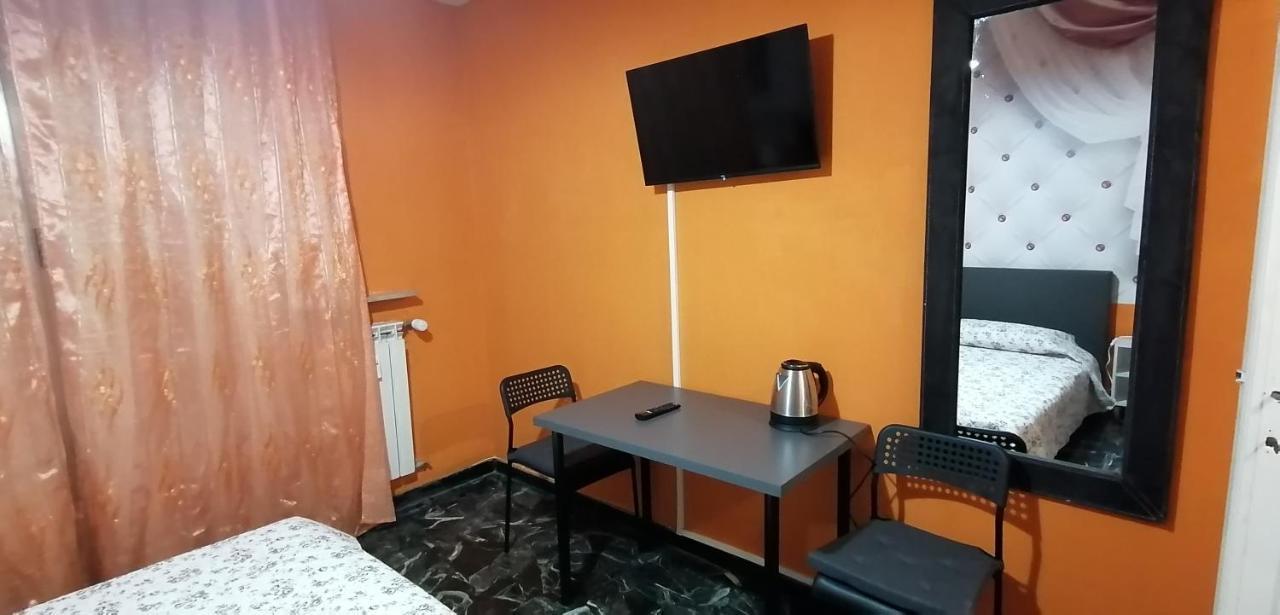 Celine Bed & Breakfast Genoa Bagian luar foto