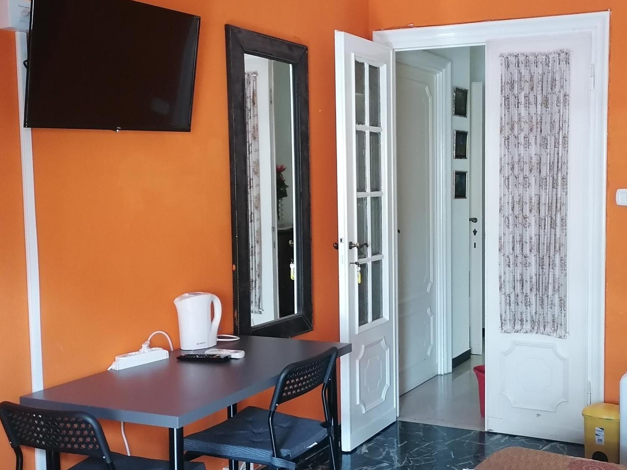 Celine Bed & Breakfast Genoa Bagian luar foto